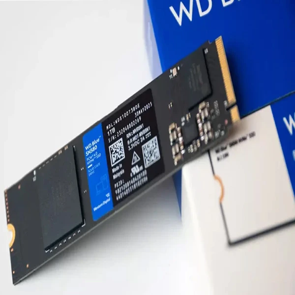 Western Digital SSD WD Blue SN580 2 To - PCIe 4.0 NVMe, Vitesse de Lecture et Écriture 4150 Mo/s, Endurance de 900 To - wds200t3b0e